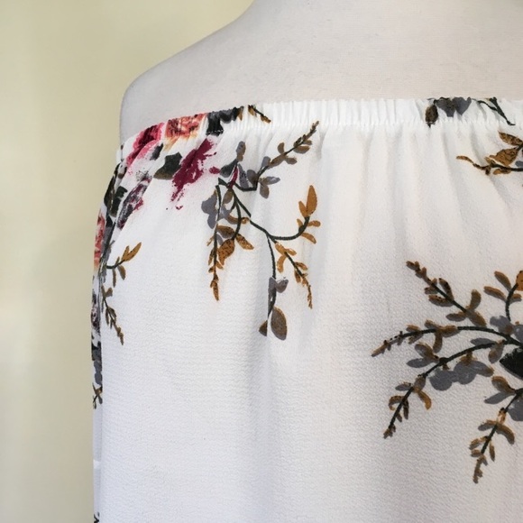 Off Shoulder Bell Sleeve White Floral Blouse - Picture 4 of 5